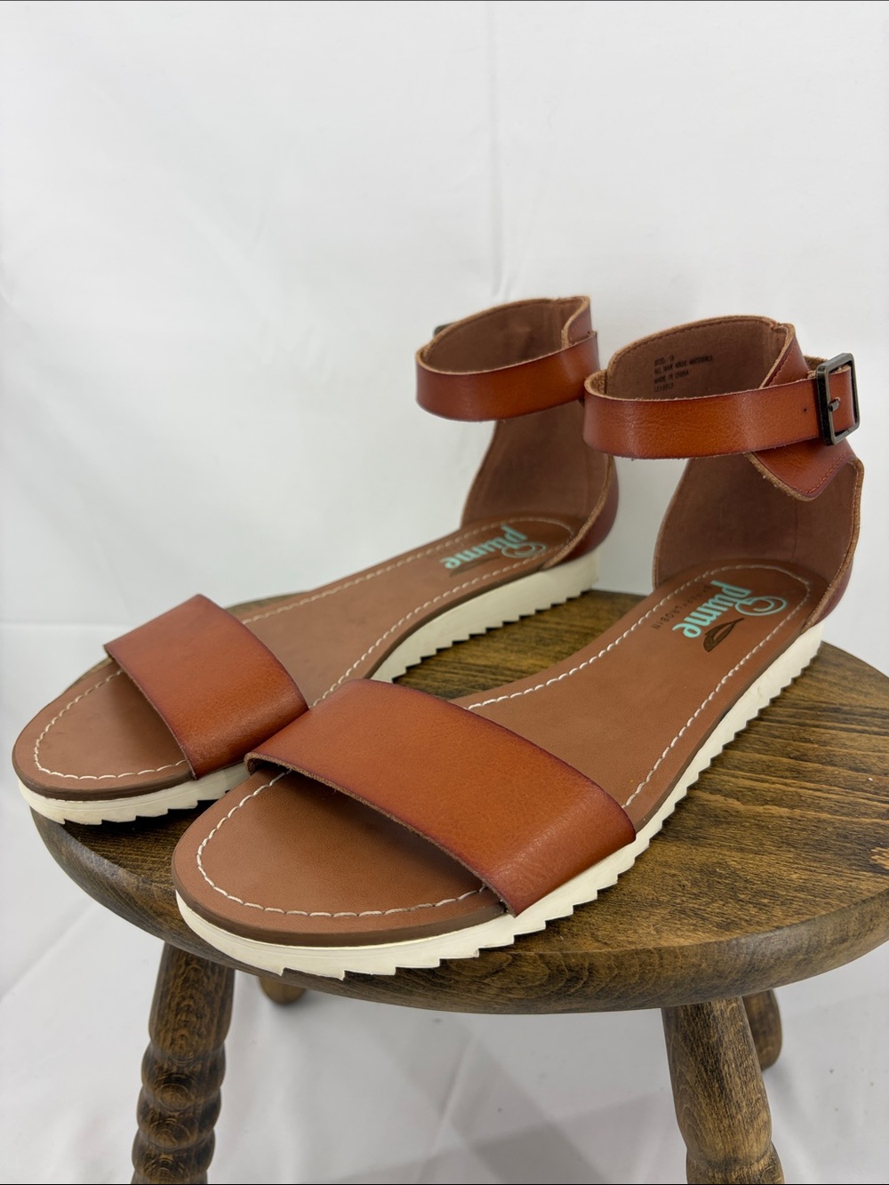 Plume by Faryl Robin Womens Leather Ankle-strap Flat Sandals, White Soles, sz 9